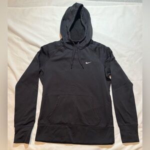 Nike Women’s Therma-fit Black Hoodie Sweater - size medium